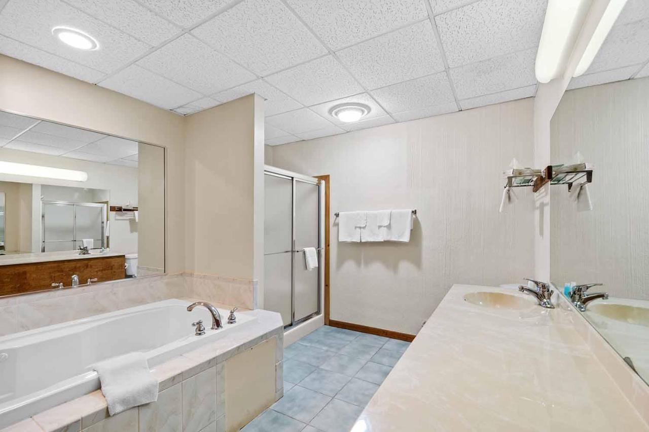 Shadowbrook Resort Tunkhannock エクステリア 写真